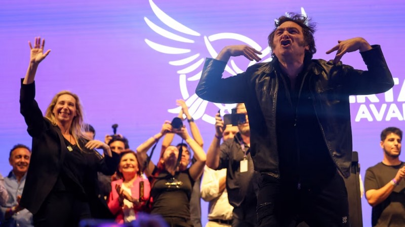 Javier Milei cerró la campaña de La Libertad Avanza en Rosario: "Tenemos la posibilidad de cambiarle la cara al Congreso"